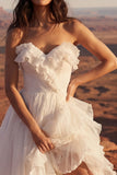 Ivory bez ramiączek A Line Maxi Beach Wedding Dress z falbanami