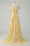 Sukienka maxi z falami z rozcięciem z odkrytymi ramionami w kolorze chiffon Butter Butter Yellow A-line