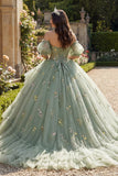 Sukienka Quinceanera w kolorze Dusty Sage Off The Shoulder z kwiatowym gorsetem i tiulem
