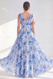 Długa sukienka matki panny młodej z niebieskim dekoltem w serek w kształcie kwiatowego szyfonu