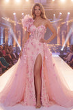 Różowa syrena z jednym ramieniem prześwitującym gorsetem, kwiatowa długa sukienka na konkurs z rozcięciem