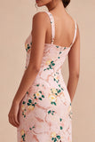 Bodycon różowa sukienka midi w kwiaty z kwadratowym dekoltem i rozcięciem