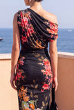 Coffee One Shoulder body, marszczona sukienka midi w kwiaty z rozcięciem