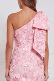 Żonkilowa pochwa na jednym ramieniu, długa sukienka druhny z kwiatowymi aplikacjami z kokardą