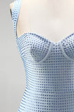 Niebieska bodycon z grubymi ramiączkami – krótka sukienka na powrót do szkoły z koralikami