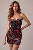 Bordowa bodycon aksamitna sukienka koktajlowa bez ramiączek