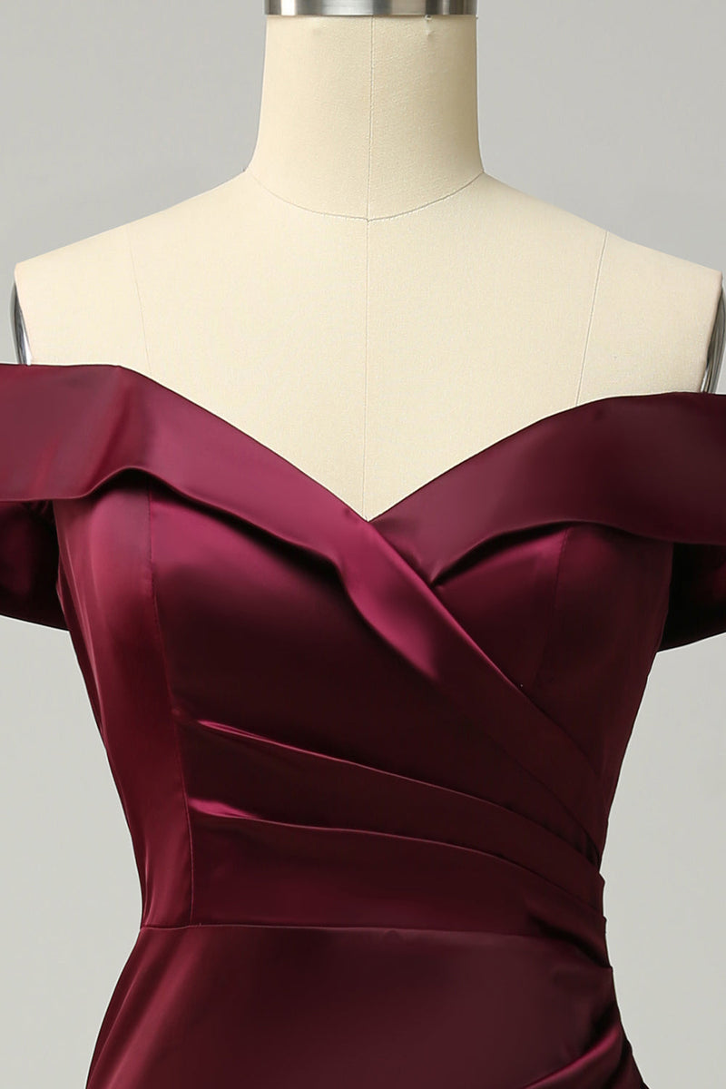 Załaduj obraz do przeglądarki galerii, Burgundia Satynowe Sukienki Dla Druhny z Odkrytymi Ramionami