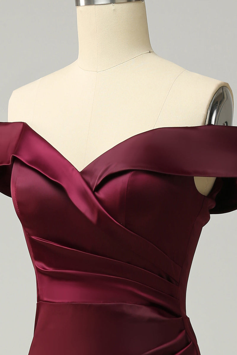 Załaduj obraz do przeglądarki galerii, Burgundia Satynowe Sukienki Dla Druhny z Odkrytymi Ramionami