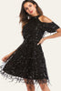 Załaduj obraz do przeglądarki galerii, Czarny A-Line Stójka Cold Shoulder Tassel Cekinowa sukienka na Halloween