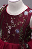 Załaduj obraz do przeglądarki galerii, Tulle A-Line Boat Neck Burgundy Girls Sukienki z aplikacjami