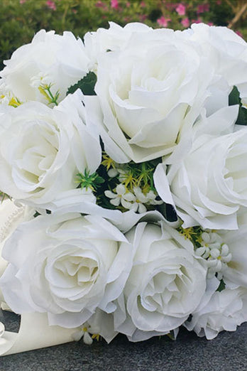 Bukiet druhny z białą różą