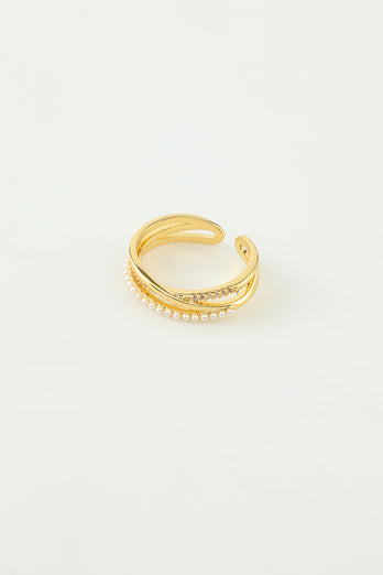 Złoty cyrkonowy pierścionek z perłą