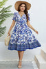 Załaduj obraz do przeglądarki galerii, Niebieska letnia sukienka z dekoltem w serek plus size z krótkim rękawem