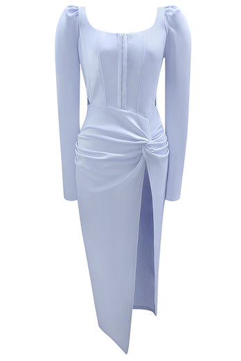 Niebieska sukienka koktajlowa z długim rękawem z kwadratowym dekoltem od klucza