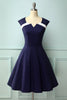 Załaduj obraz do przeglądarki galerii, Granatowa Sukienka z Asymetrycznym Dekoltem w stylu lat 50-tych