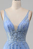 Załaduj obraz do przeglądarki galerii, Jasnoniebieska Tiulowa Sukienka Na Studniówkę Z Dekoltem W Szpic Z Aplikacjami