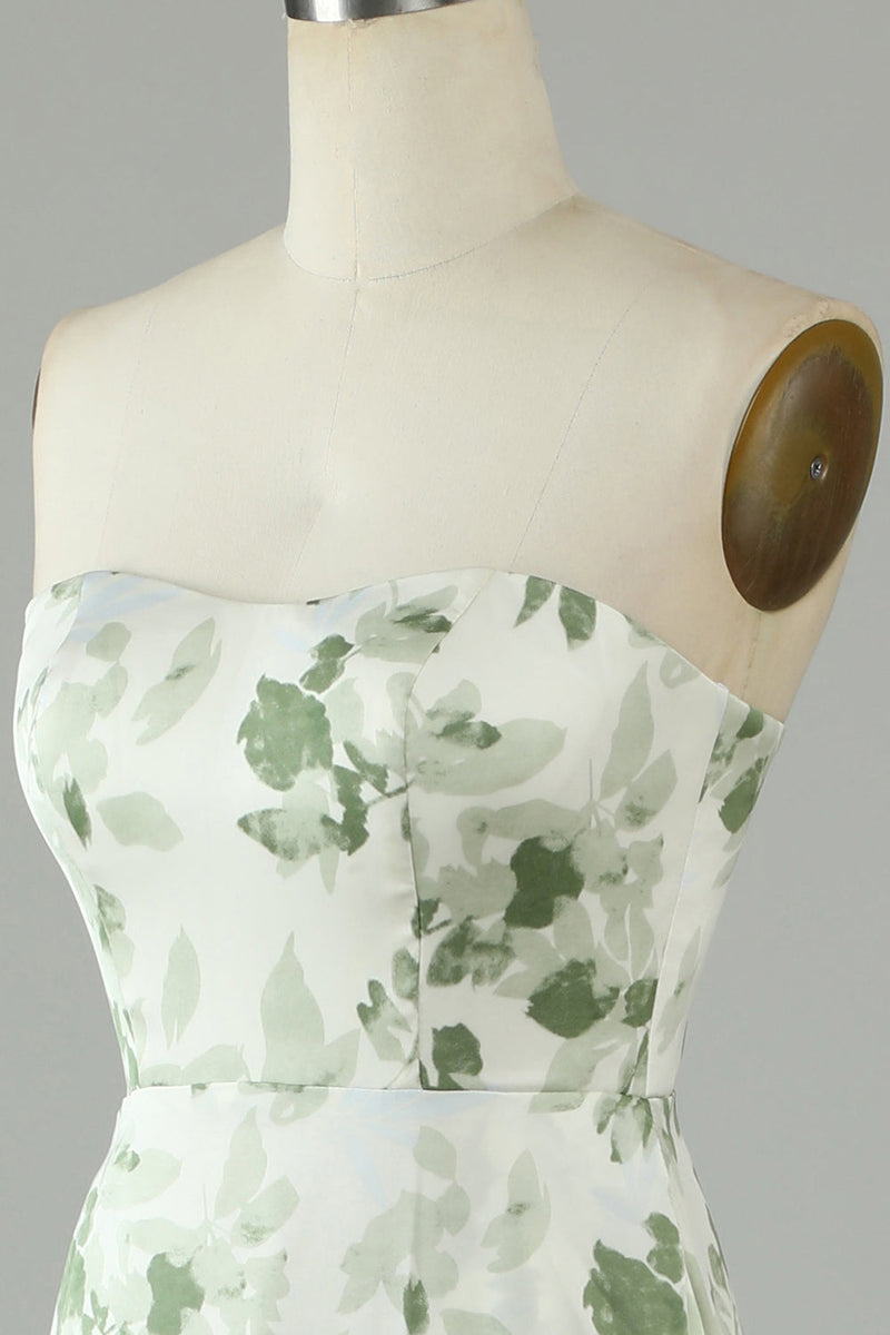 Załaduj obraz do przeglądarki galerii, Asymetryczna sukienka dla druhen bez ramiączek z nadrukiem zielonym długim długim strojem dla druhen