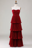 Bez ramiączek Tiered Burgundy Long Bridesmaid Dress