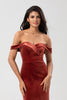 Załaduj obraz do przeglądarki galerii, Aksamitna Syrenka Czerwona Sukienki Dla Druhny z Odkrytymi Ramionami