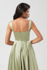 Załaduj obraz do przeglądarki galerii, Satynowa Zielona Sukienka Dla Druhen Z Kieszeniami