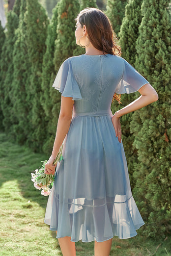 Niebieska szyfonowa sukienka koktajlowa