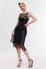 Załaduj obraz do przeglądarki galerii, Czarna Błyszcząca Sukienka Z Frędzlami Lata 20 Z Zestawem Akcesoriów