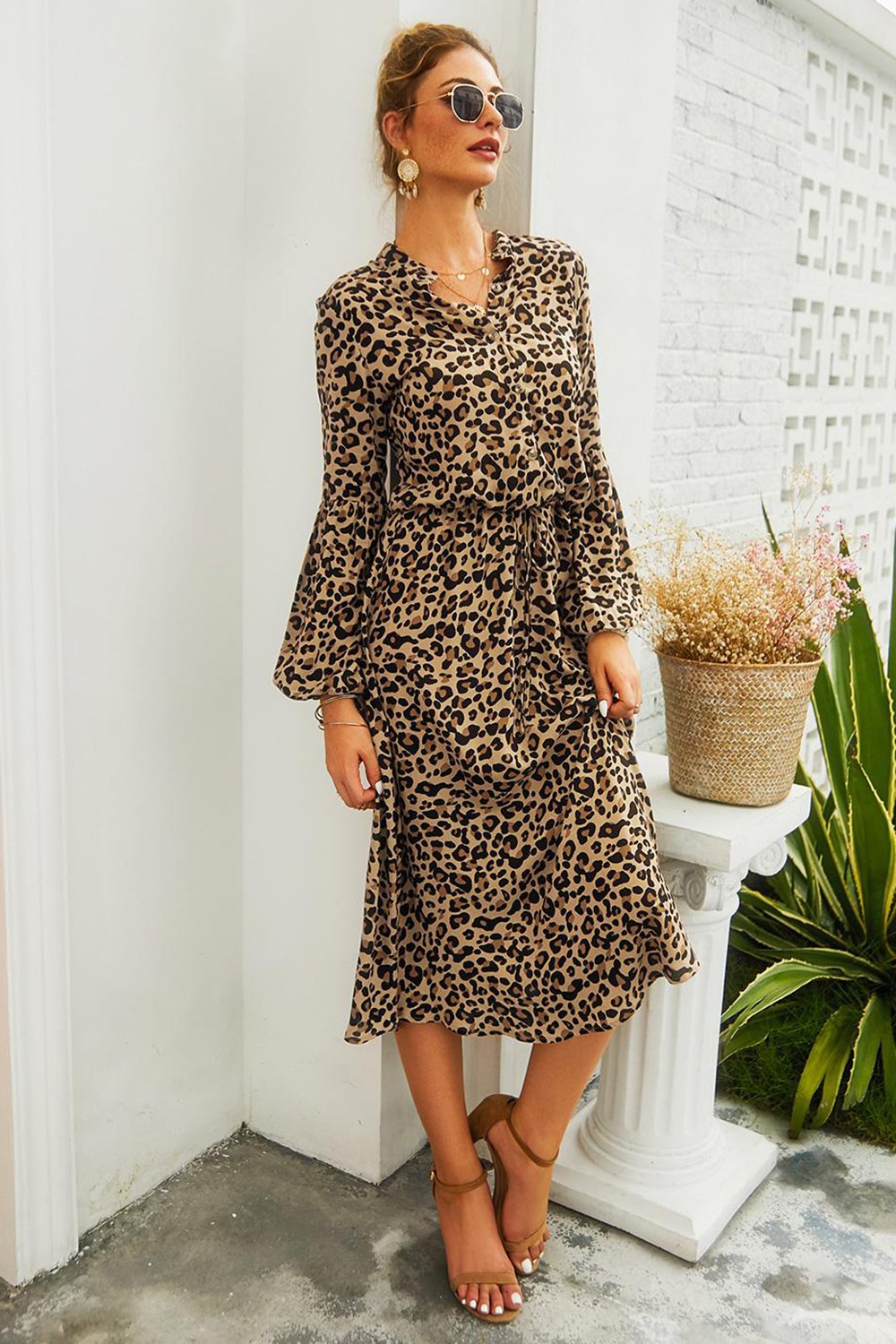 Brązowa sukienka na co dzień z nadrukiem Leopard