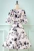 Załaduj obraz do przeglądarki galerii, Dekolt w serek z półrękawem Biały nadruk vintage sukienka
