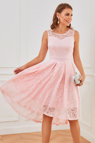 Różowa koronkowa sukienka bez rękawów