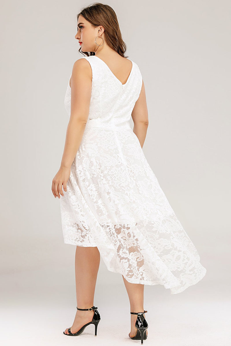 Załaduj obraz do przeglądarki galerii, Biała Koronkowa suknia asymetryczna Plus Size