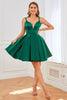 Załaduj obraz do przeglądarki galerii, Zielona satynowa krótka sukienka na studniówkę
