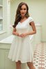Załaduj obraz do przeglądarki galerii, Biała koronkowa sukienka vintage z Kokarda