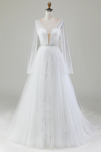 Plisowana tiulowa suknia ślubna w kształcie litery A z dekoltem w szpic i długimi rękawami