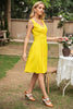 Załaduj obraz do przeglądarki galerii, Żółta sukienka bez rękawów z dekoltem w serek z 1950 roku